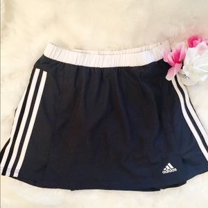 Adidas black skirt with built in shorts large